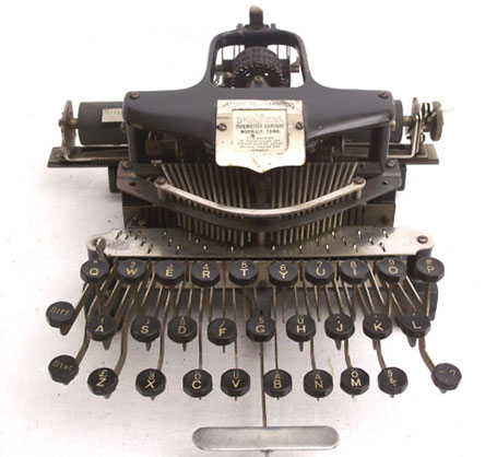 The Postal typewriter of William Quentell