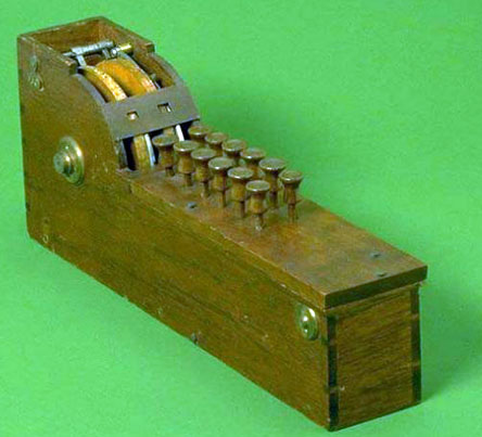 The calculating machine of Thomas Hill