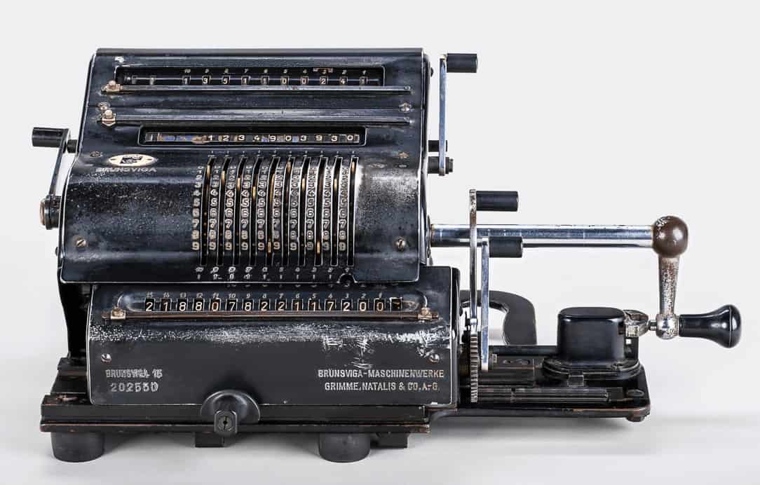 gottfried wilhelm leibniz calculating machine