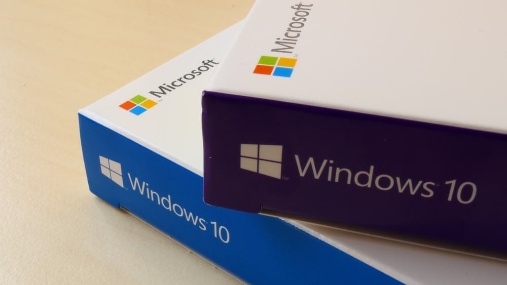 Windows 10 Pro retail packaging on a table
