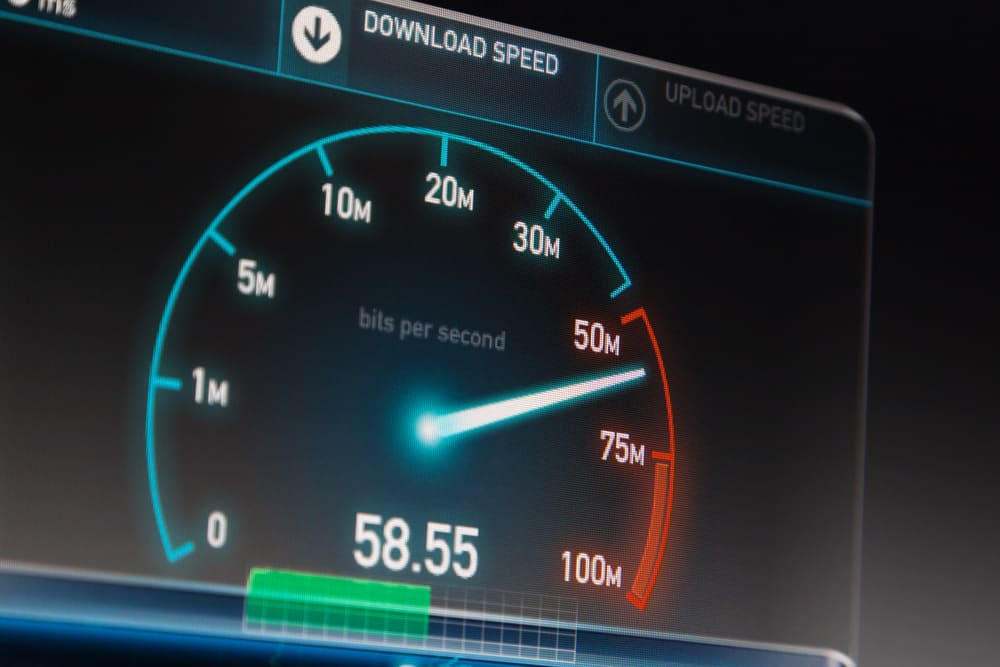 internet speed meter showing download speed