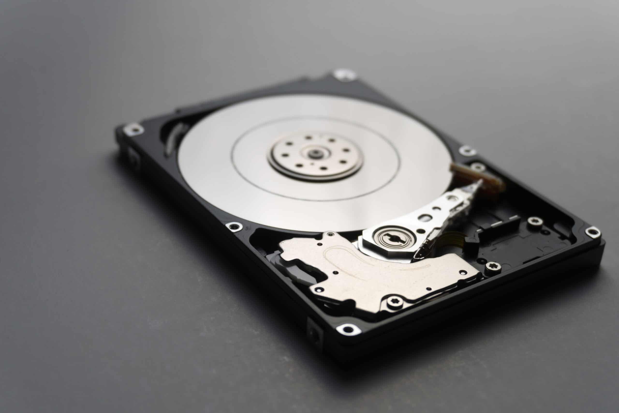 Hard disk drive