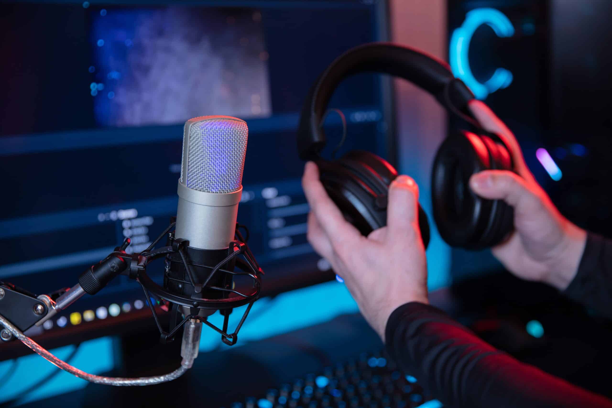 QuadCast vs DuoCast vs SoloCast: Which Is Right For Your Broadcast? – HyperX