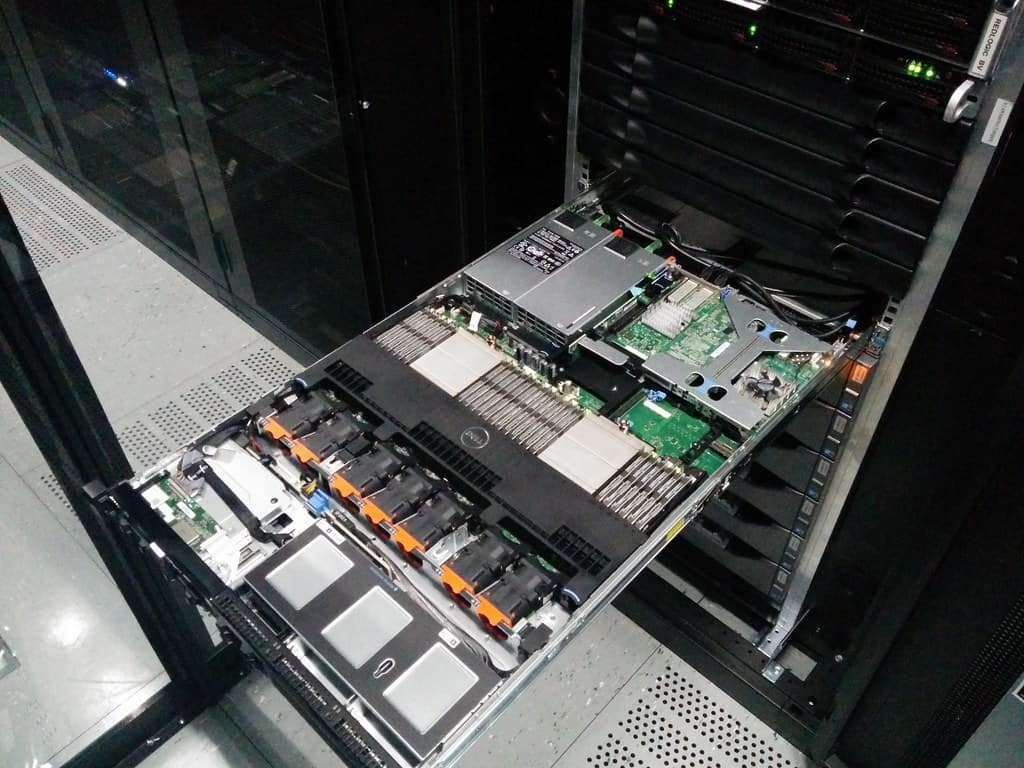 Dell PowerEdge R620 with the top cover opened