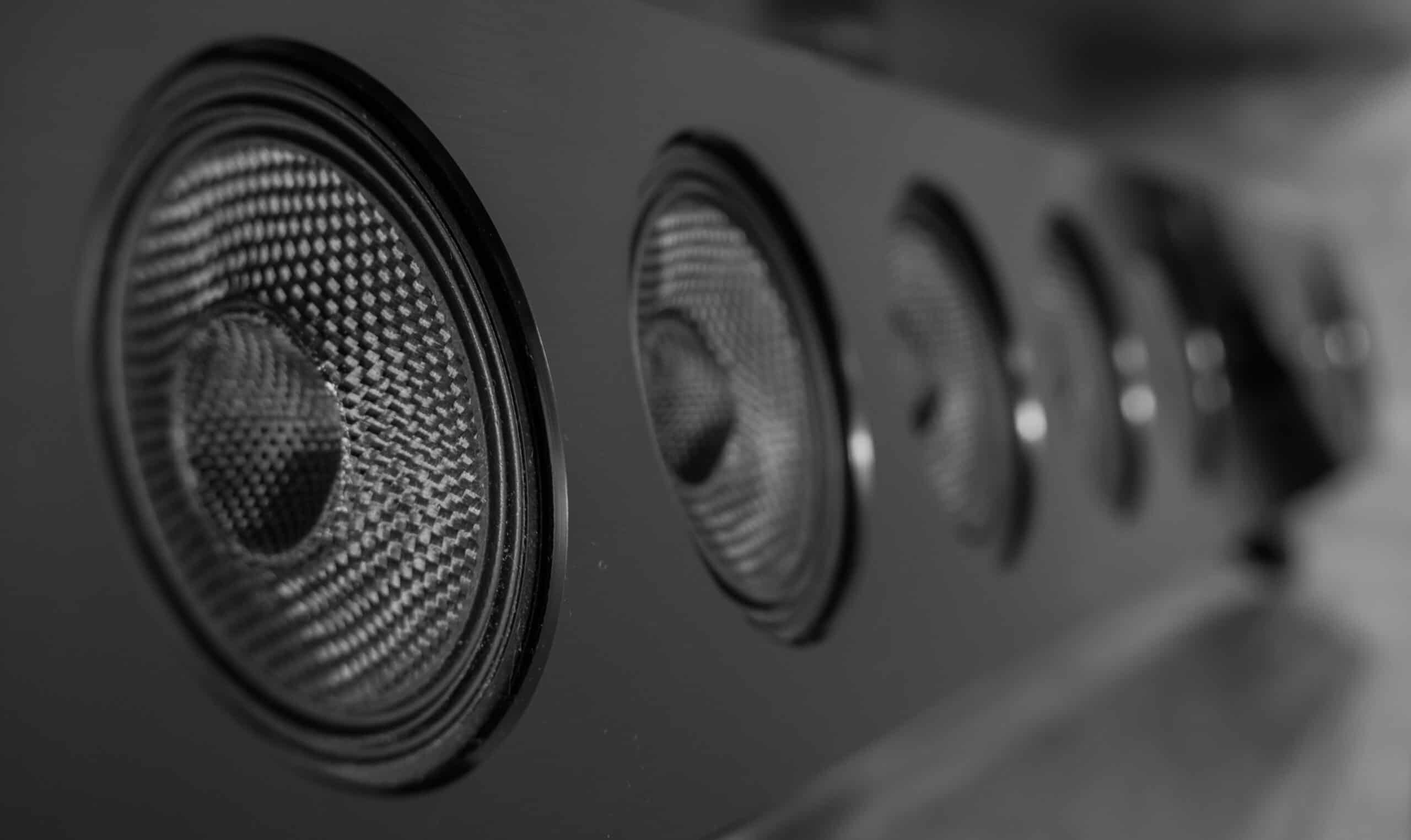 Soundbar speaker