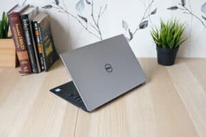 Silver dell laptop on a desk