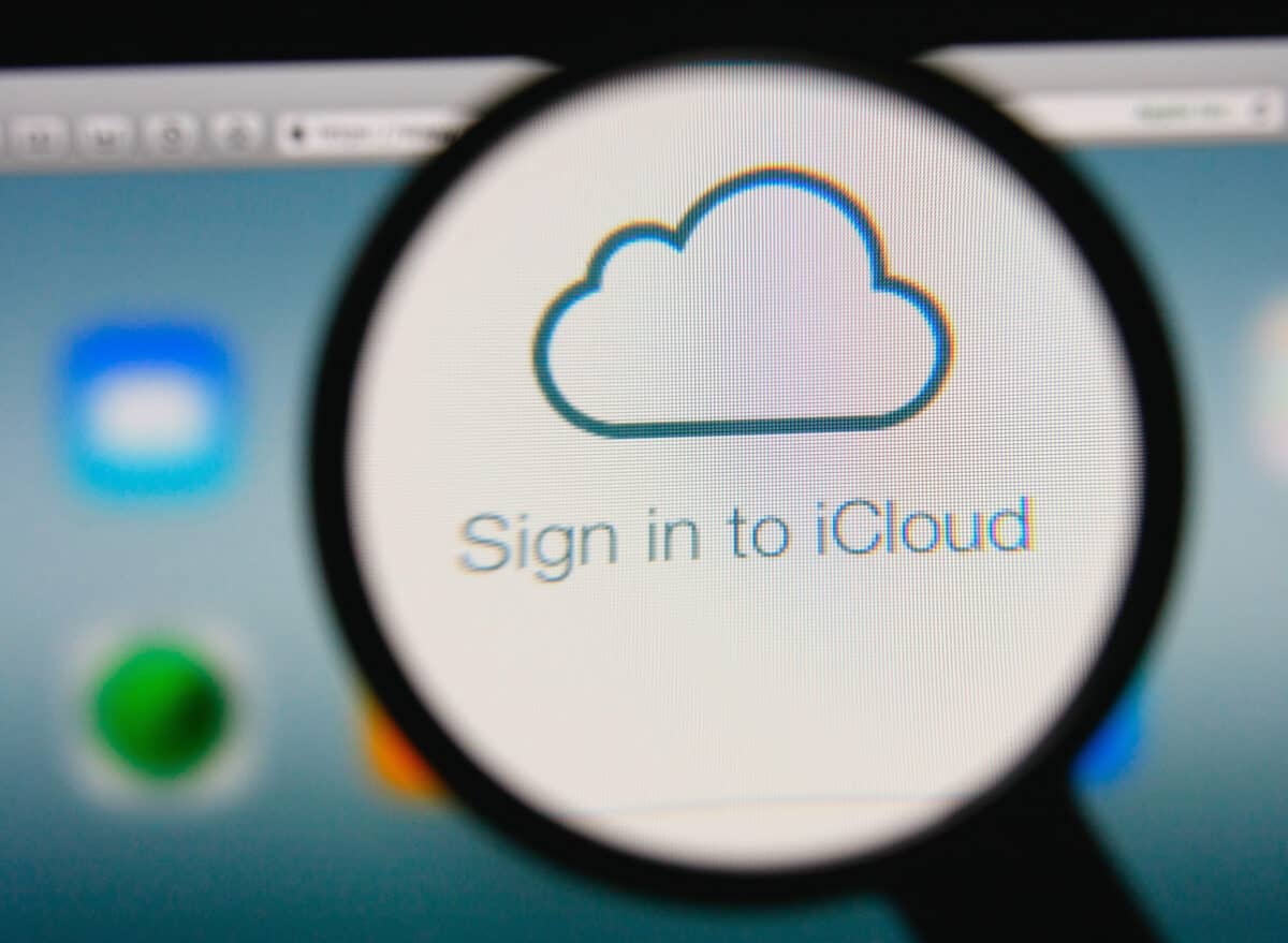 Sign in to iCloud logo