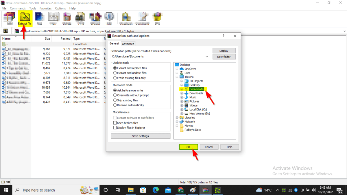 The Downloads folder with the Extract menu open.