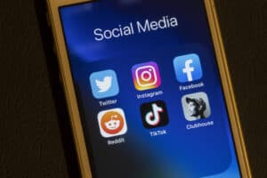 Reddit instagram twitter facebook tiktok social media apps