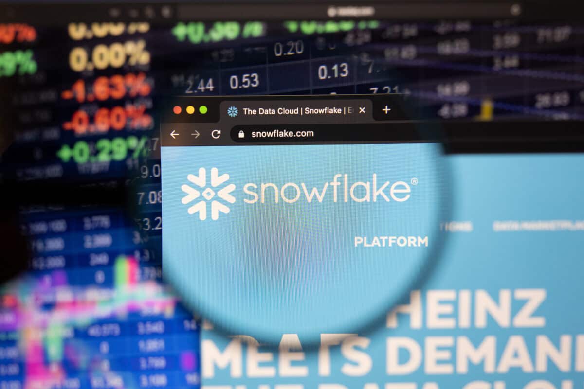 Snowflake data storage management warehouse