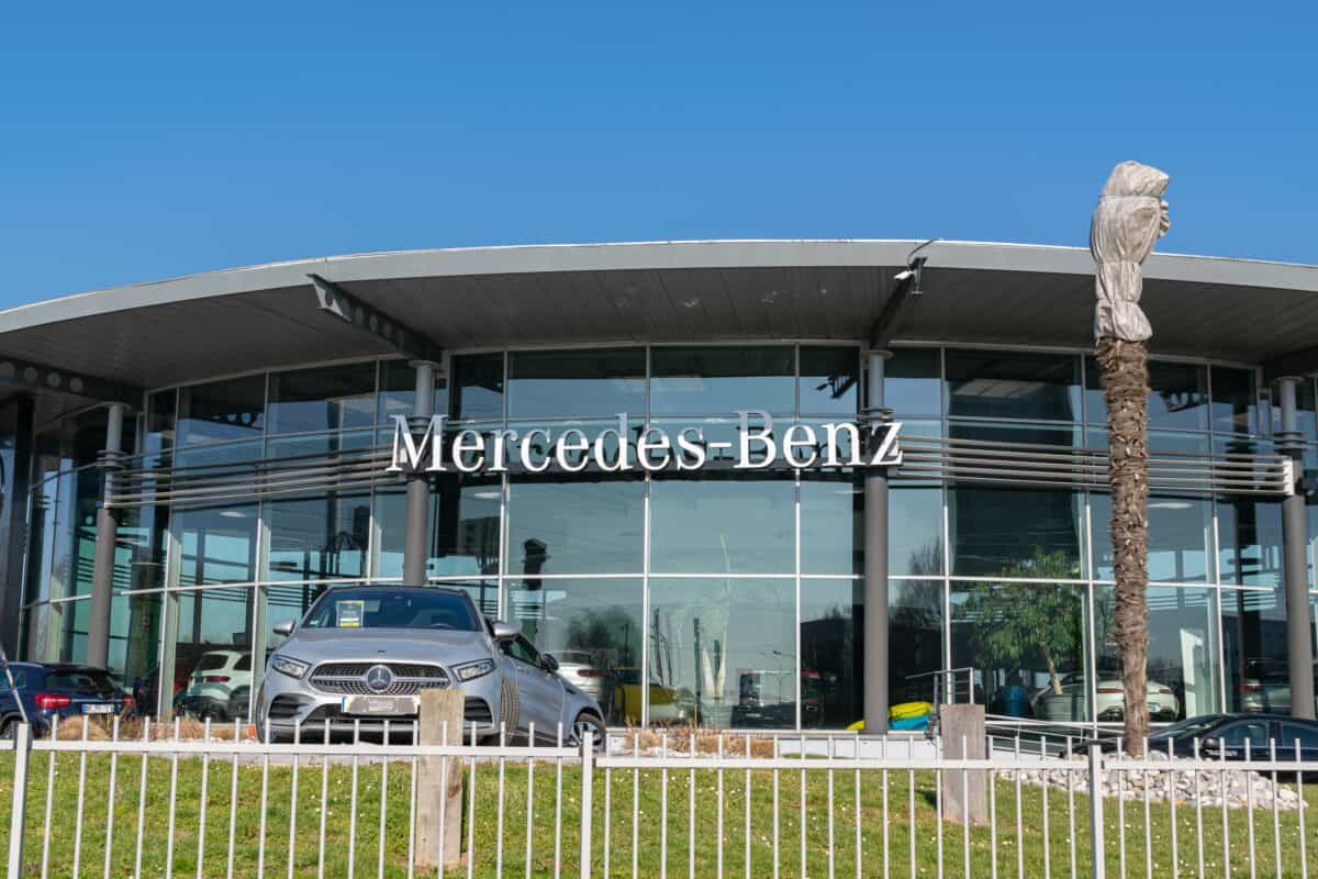 Mercedez Benz group dealership