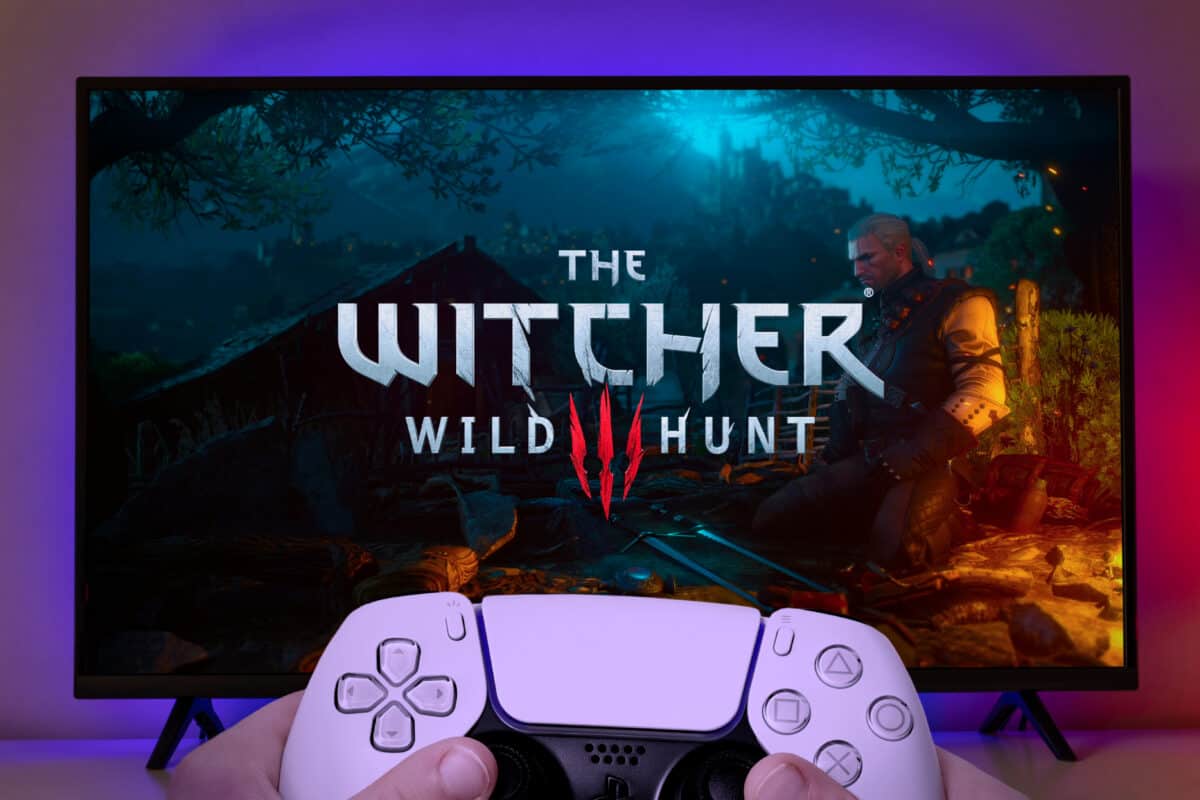 THE WITCHER 3: WILD HUNT BR PS5 : : Games e Consoles