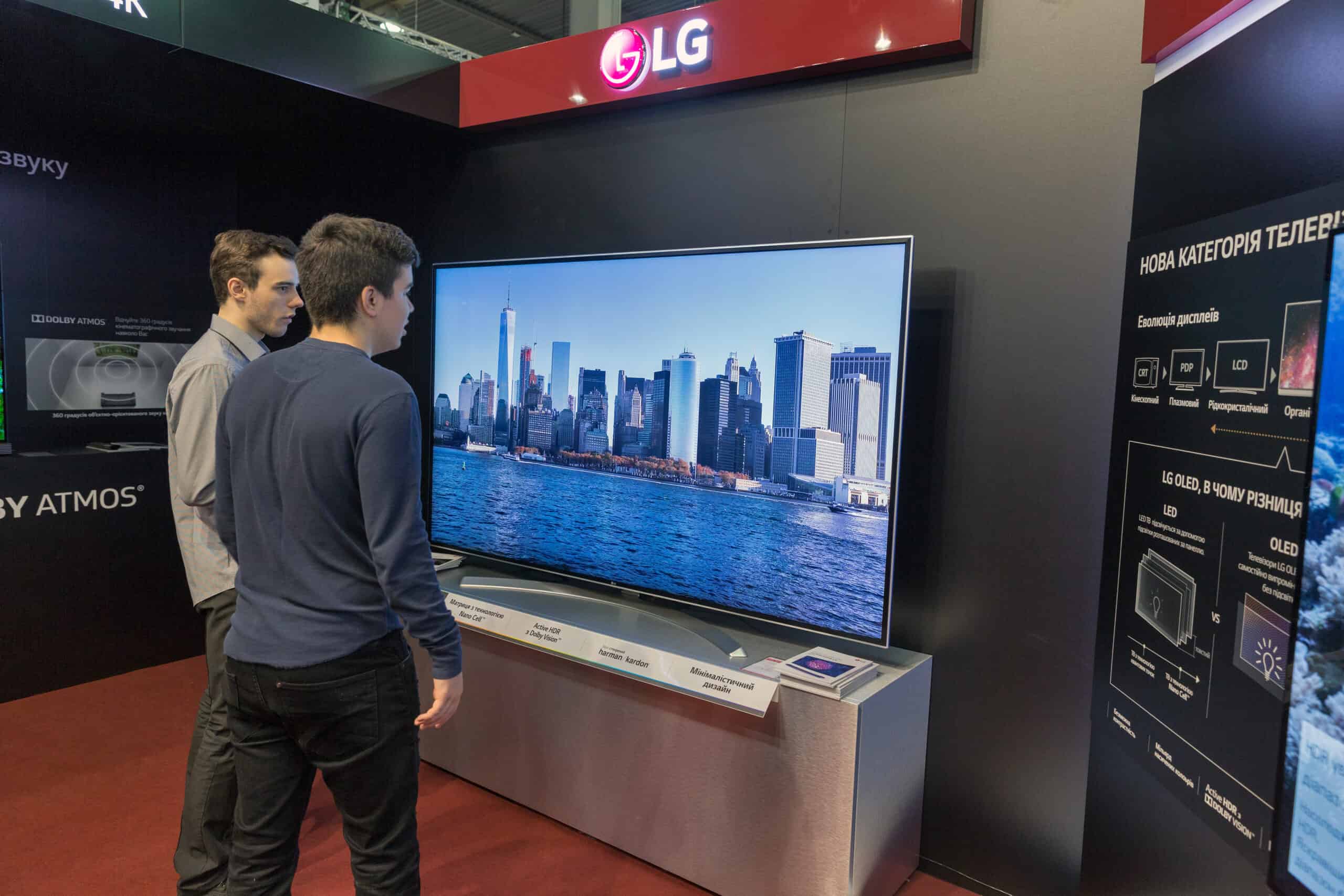 LG C1 OLED TV - Dolby