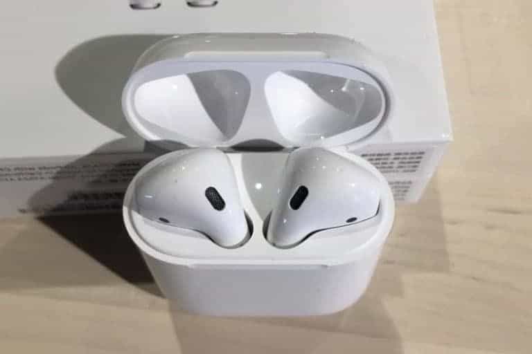 How To Clean AirPods - History-Computer