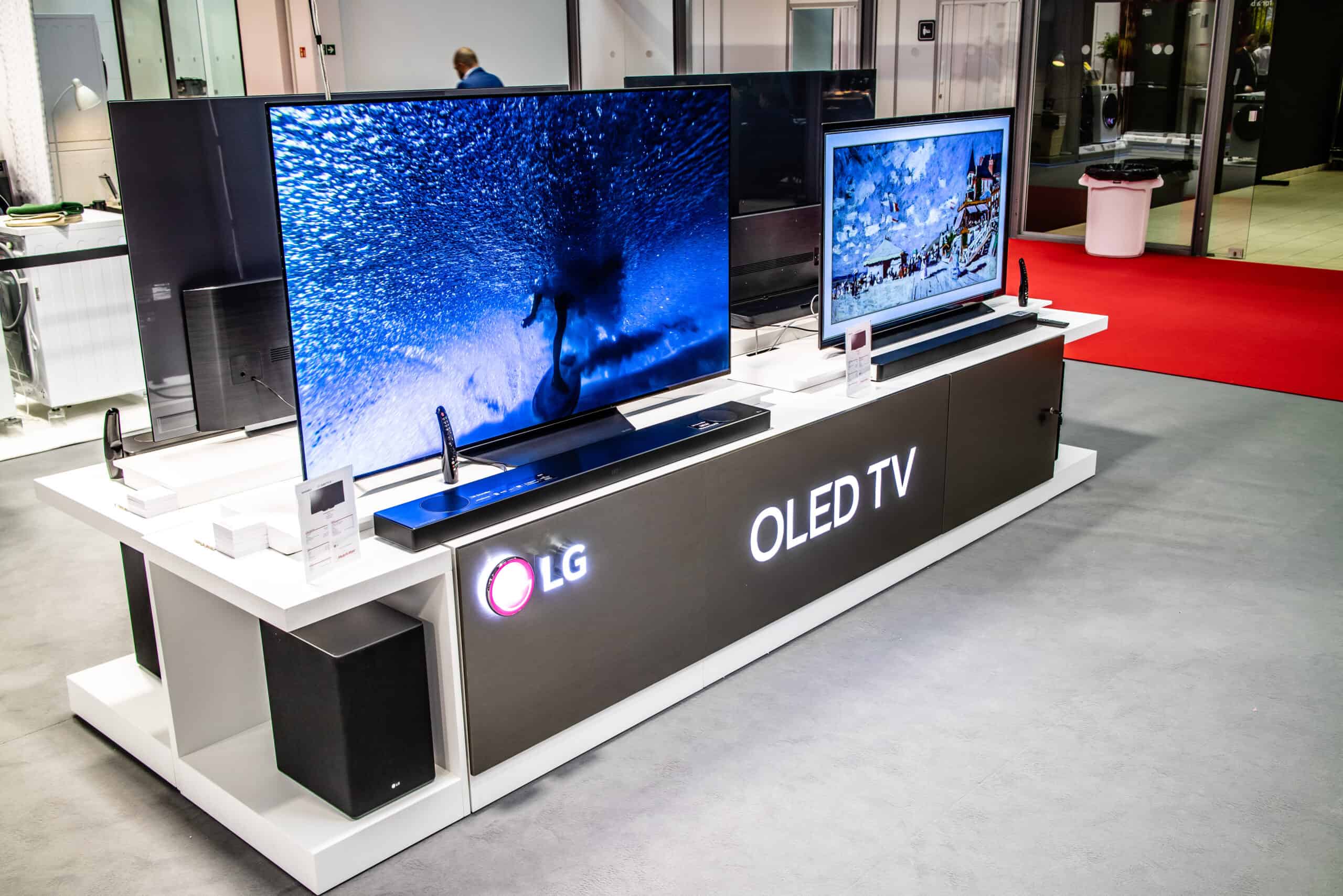 LG C3 OLED vs LG G3 OLED: which one should you buy?