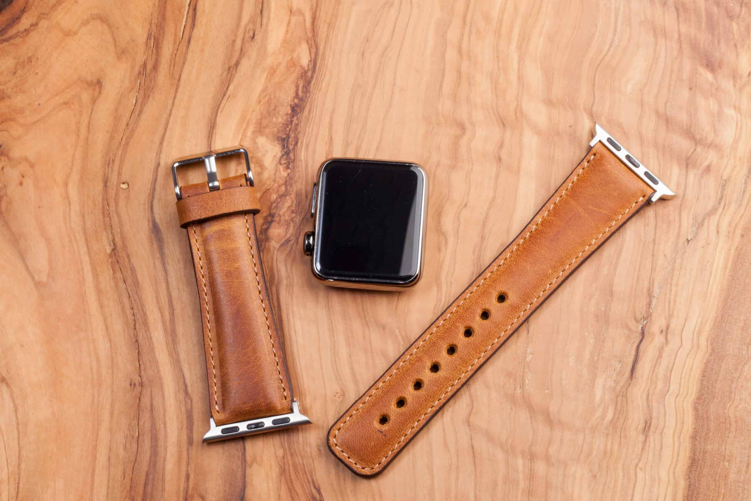 How do you change the discount watchband on an apple watch