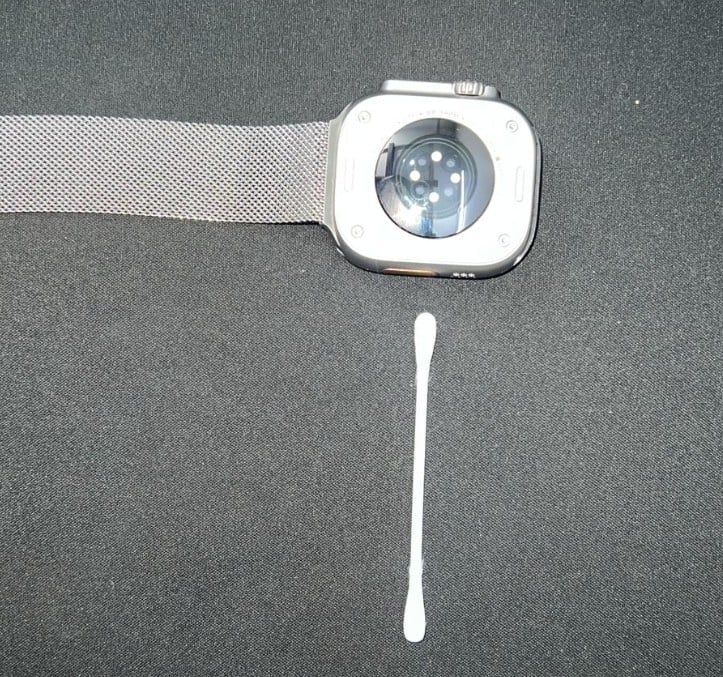 Clean Apple Watch