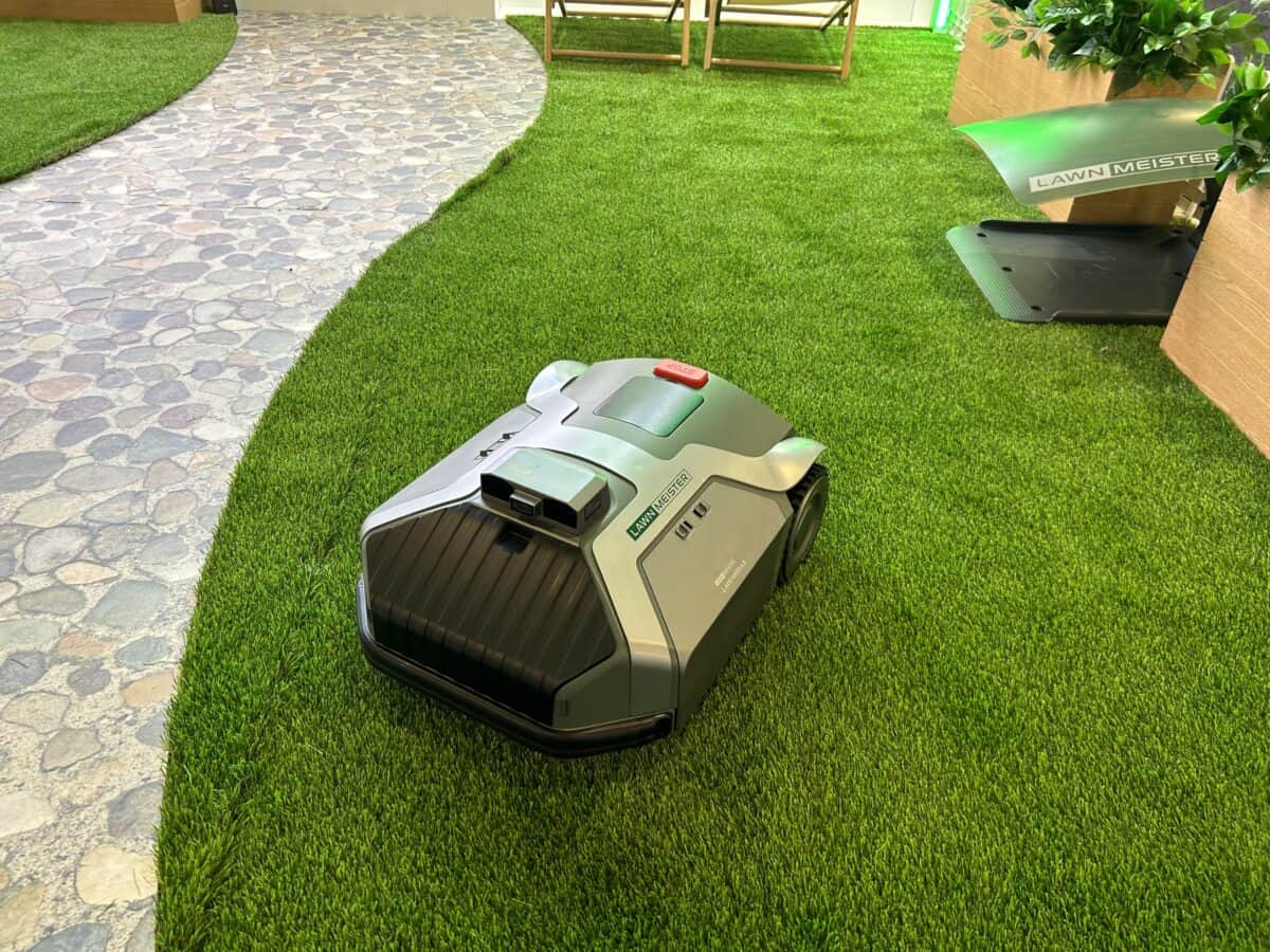 bosch robotic mower vs. lawnmeister