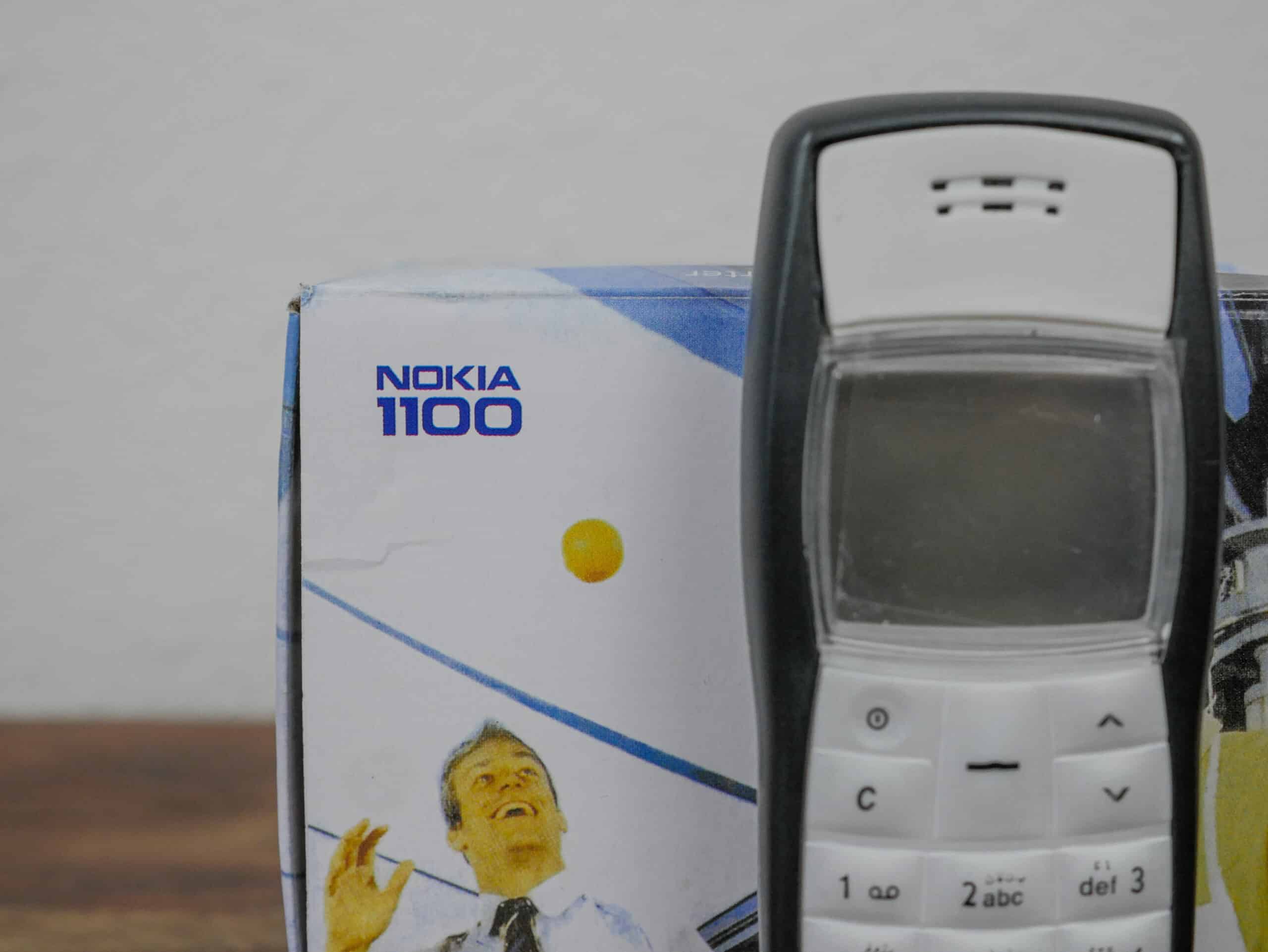 nokia 1100 vs iphone 5