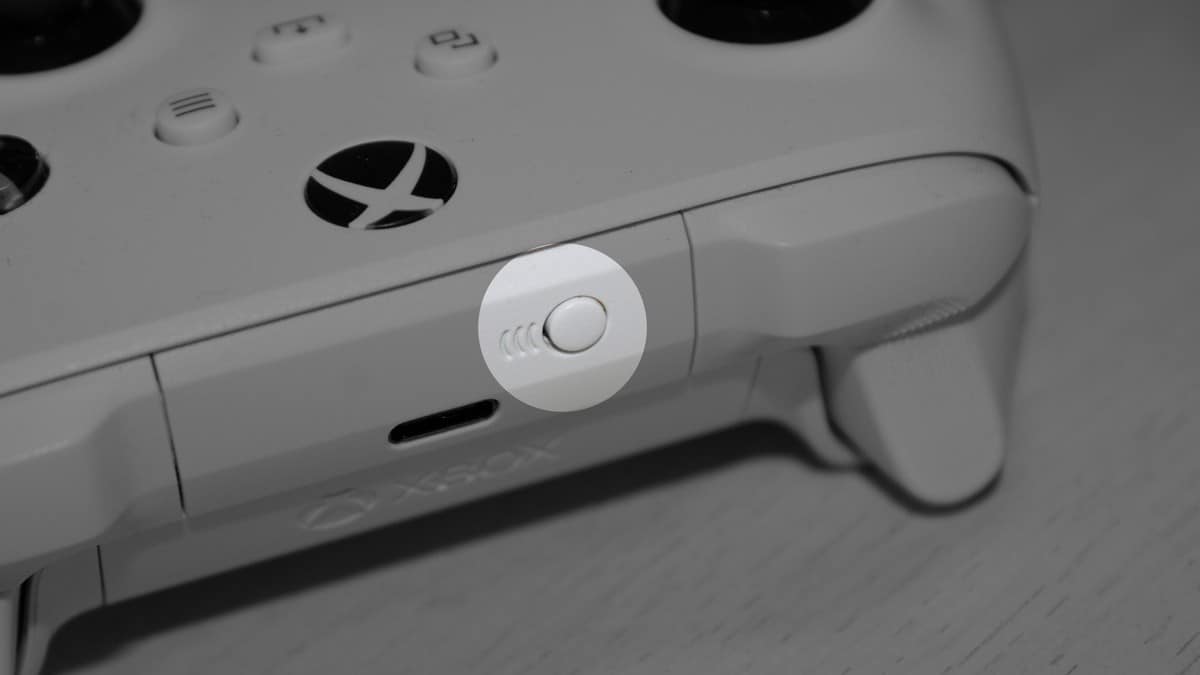 How to Connect an Xbox Controller to a PC