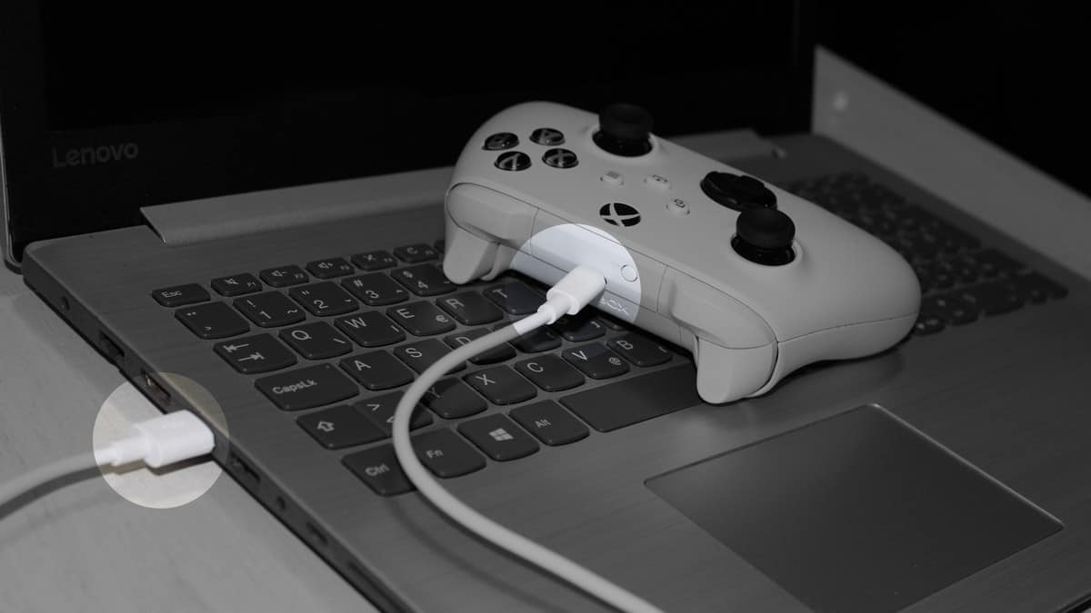Connect Xbox controller to PC, controller and PC