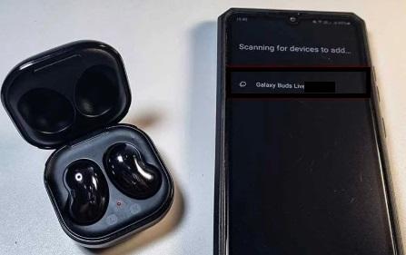 How to Pair Samsung Buds in 4 Easy Steps (with Photos)