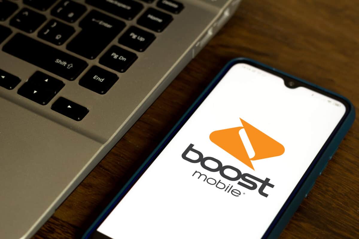 Boost Mobile network carrier logo