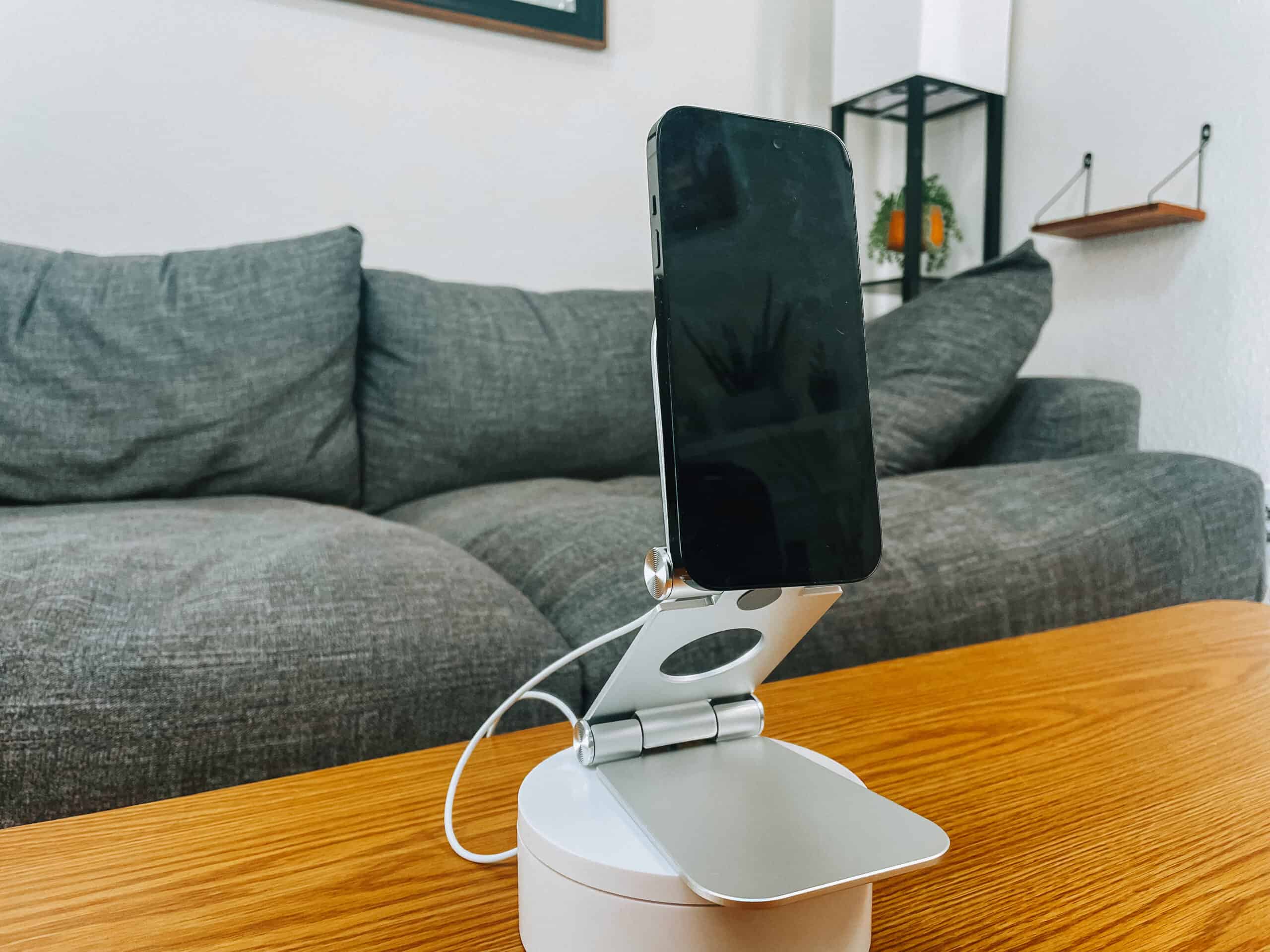 MagSafe Charging Stand