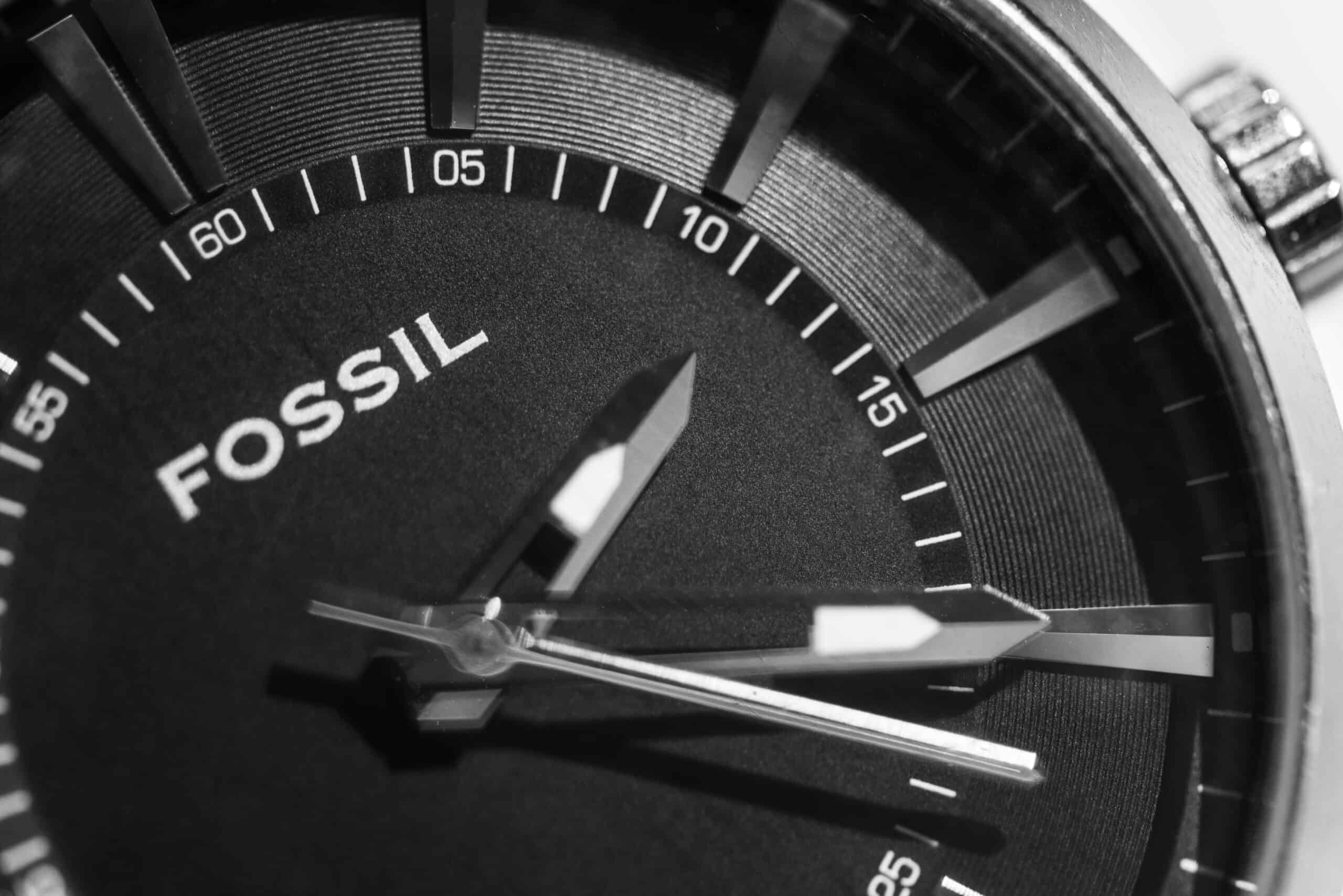Fossil Gen 6 Hybrid Wellness Edition smartwatch review