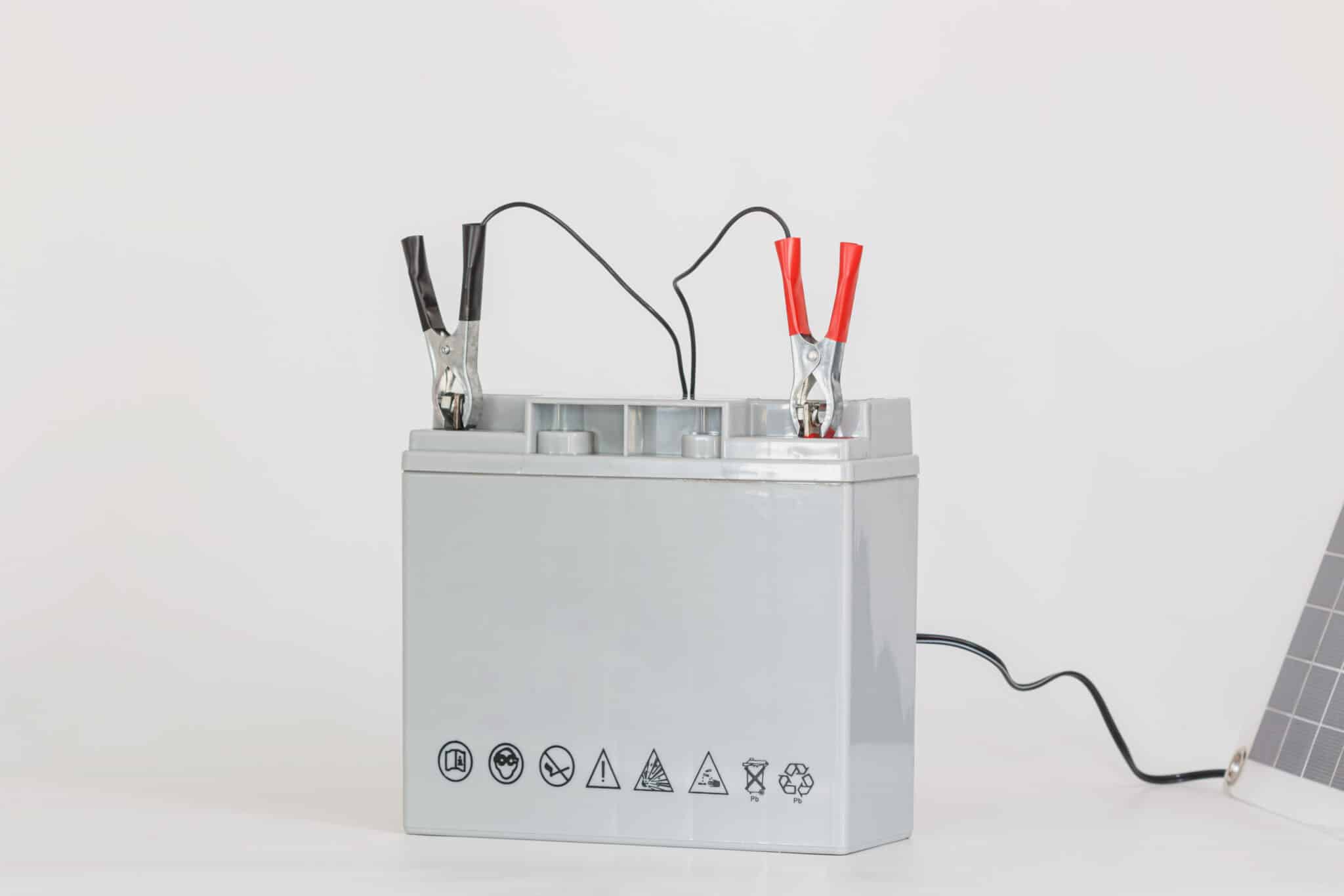 Gel Battery vs. AGM Battery: What's the Difference? - History-Computer