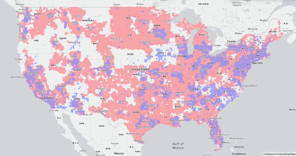 AT&T vs Verizon coverage map for 5G 7/1 Mbps technology, in vehicle mobile.