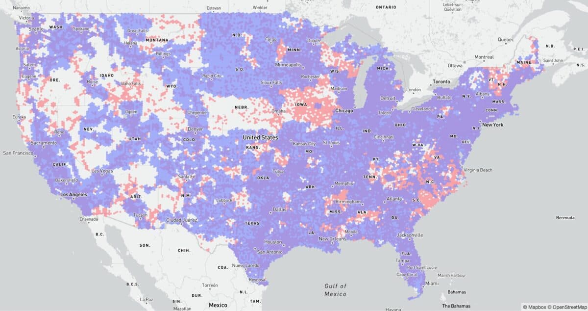 T-Mobile vs AT&T coverage map for 5G 7/1 Mbps technology, in vehicle mobile.