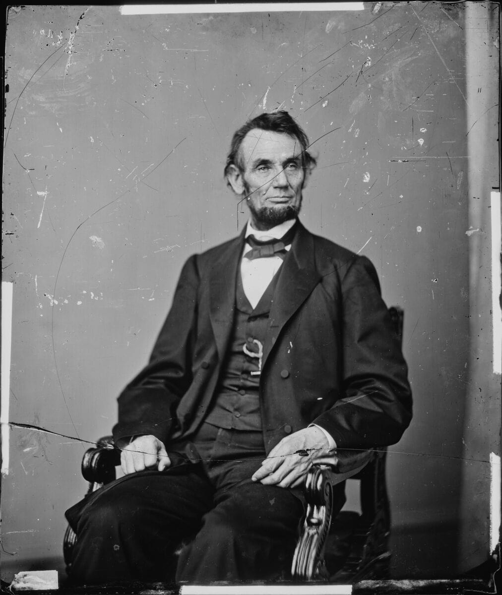 One of the oldest photos in history - a portrait of Ambraham Lincoln