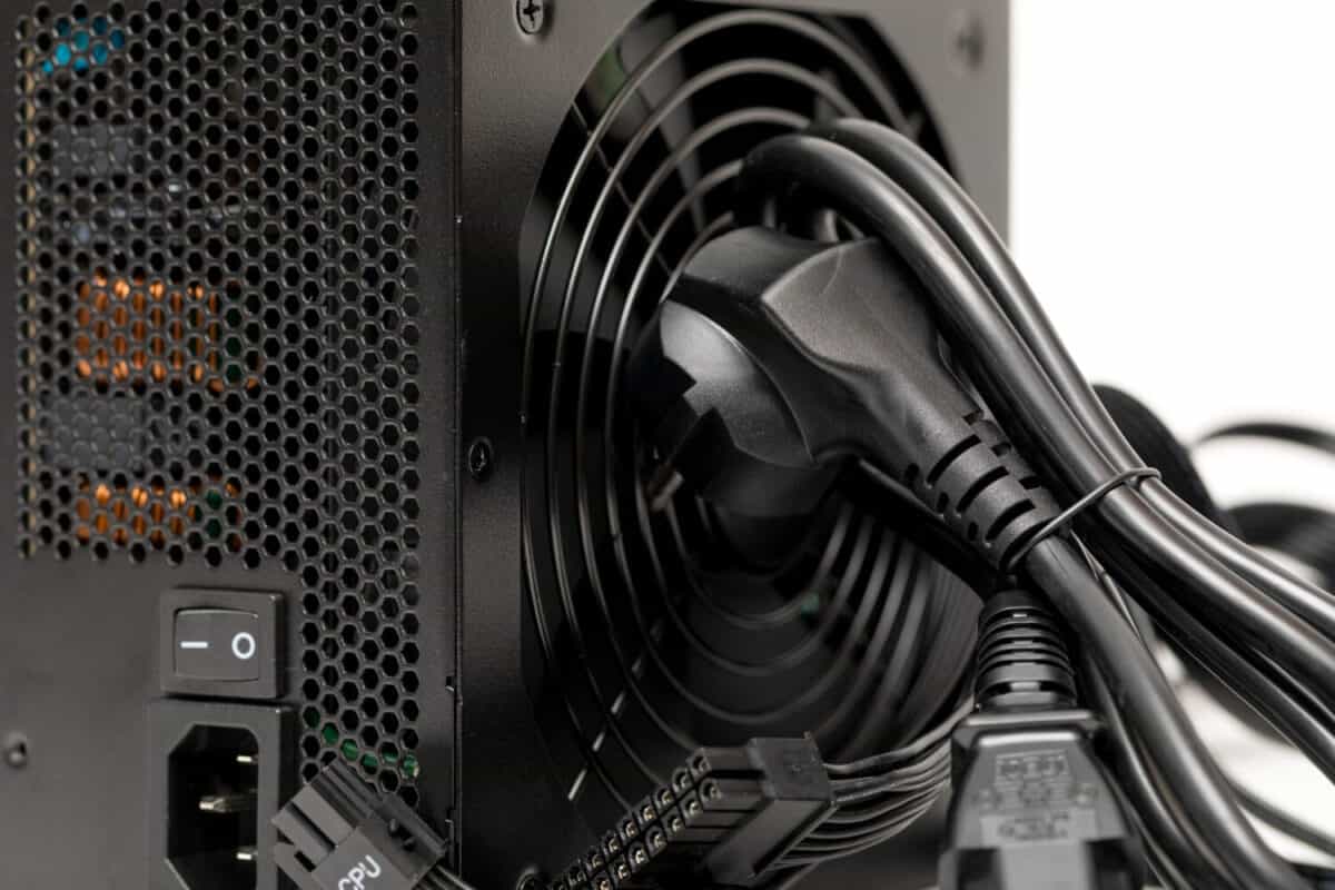 Modular power supply with cables for desktop pc
