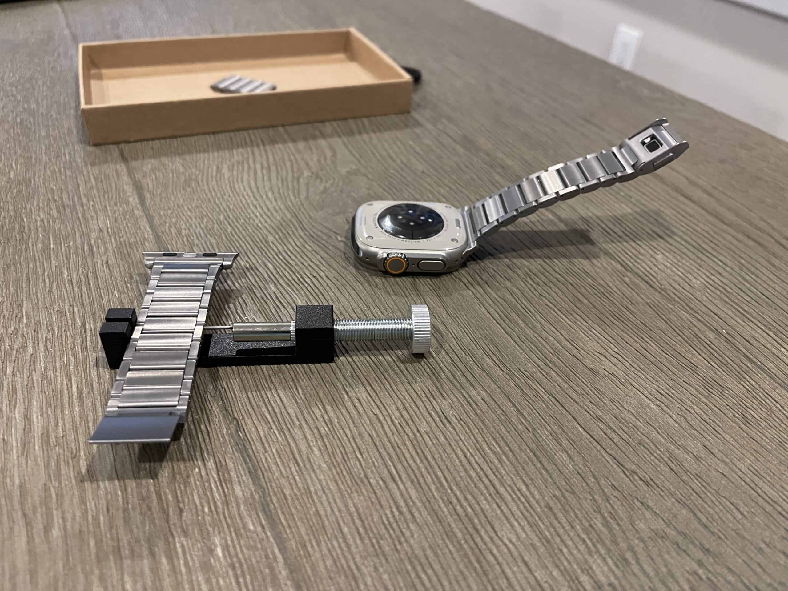 Link Removal Tool for Nomad Titanium Band