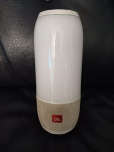Front view of JBL Pulse 3.