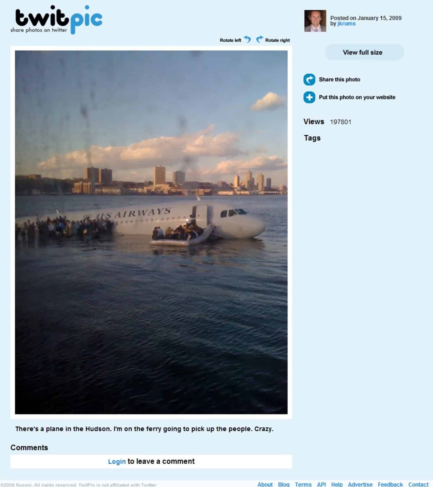 Photo of Hudson River plane crash on TwitPic.