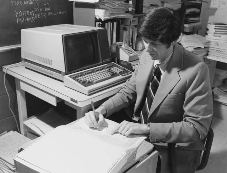 Tech Time Capsule: 1980s Computer Setup - History-Computer