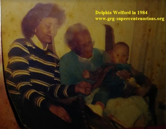 A color photo of Delphia Welford and her great-great-granddaughter.