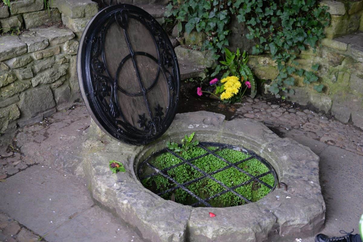 Chalice Well, Red Spring, Glastonbury Tor, Somerset, England, UK