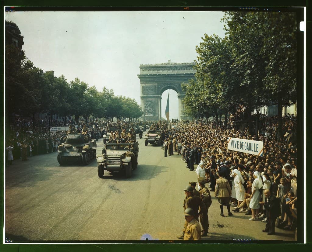No Known Restrictions: Liberation of Paris on August 25, 1944 (LOC)