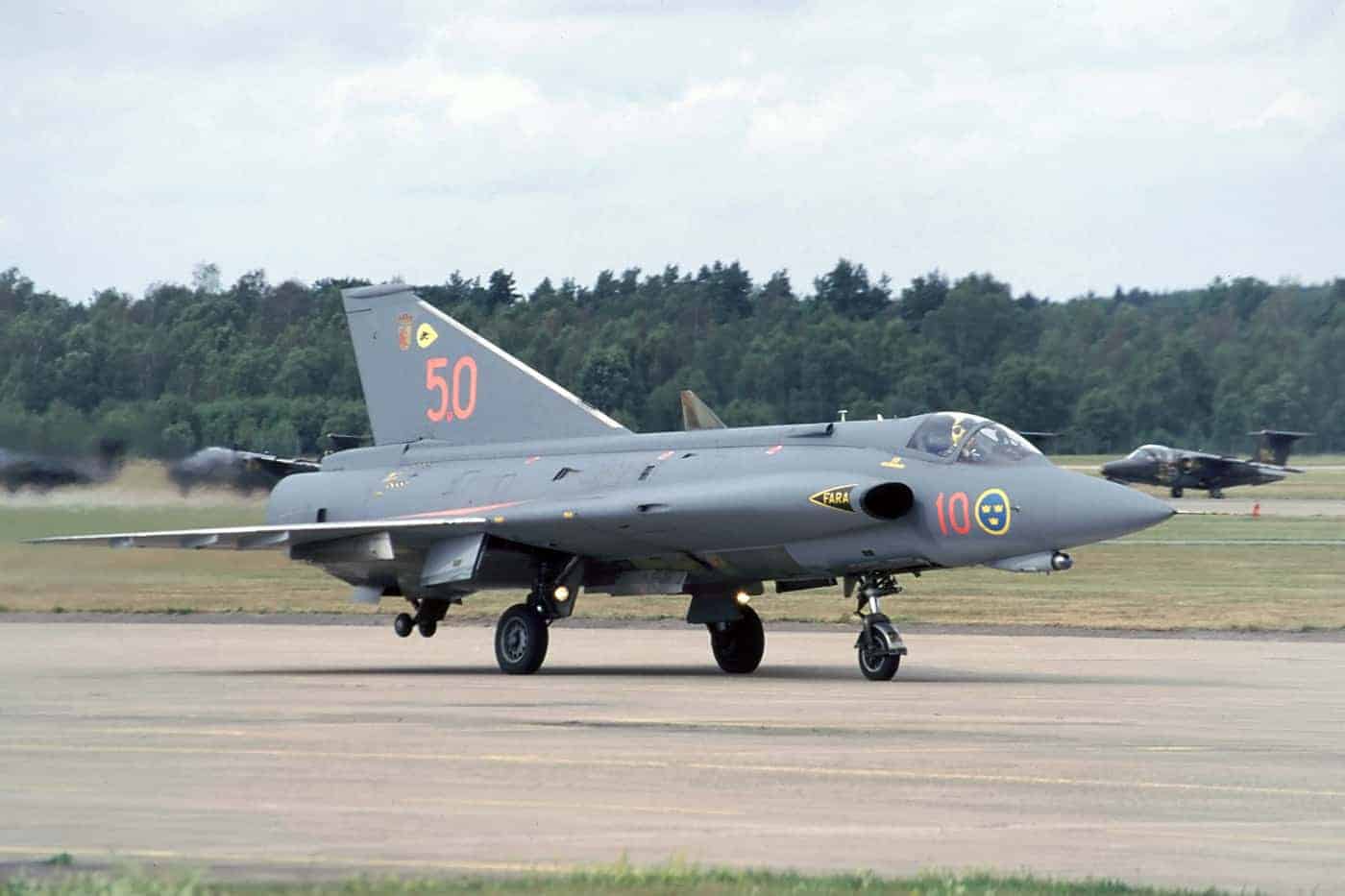 23. Saab 35 Draken