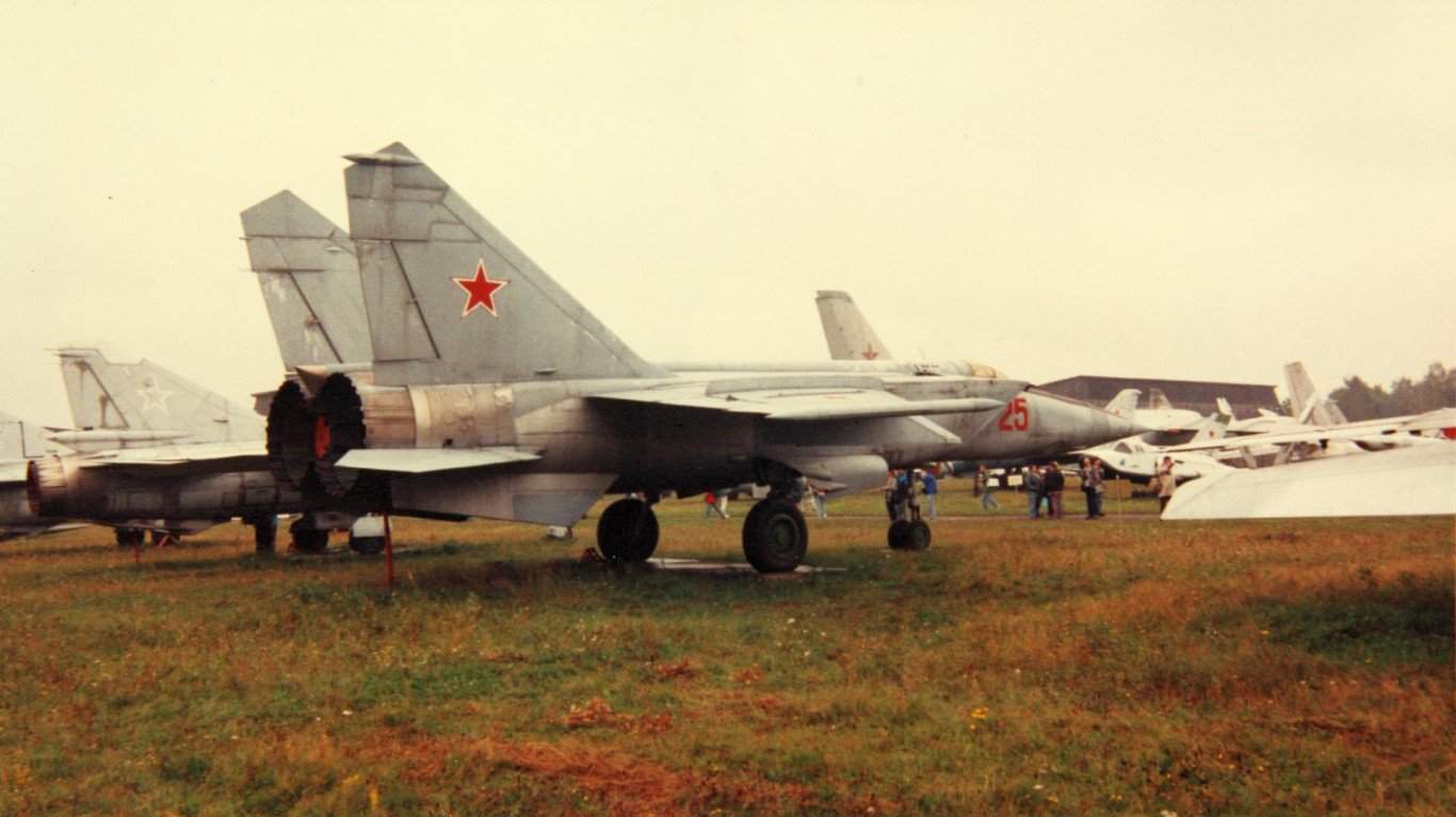 4. MiG-25 Foxbat