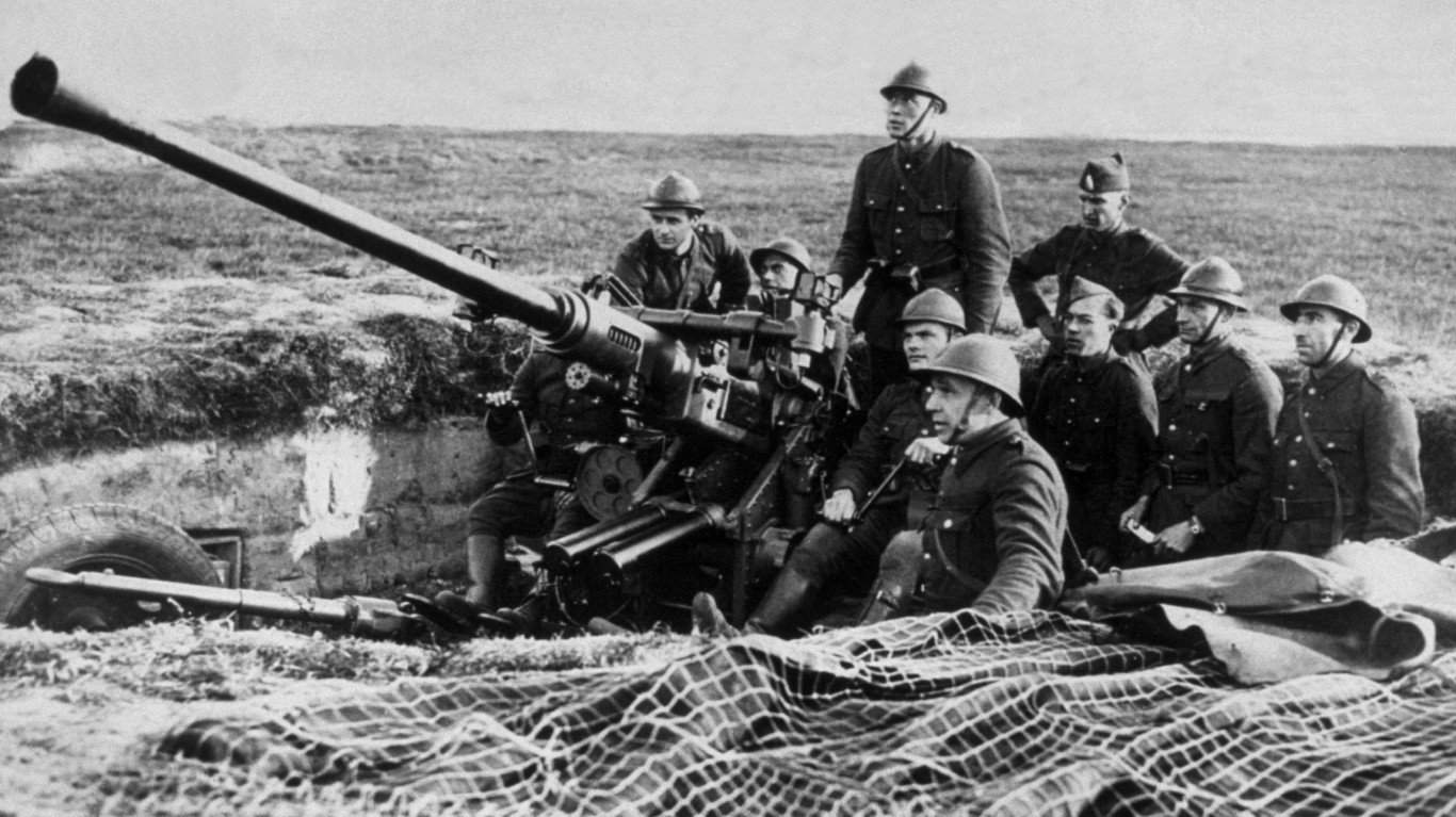 20 Fascinating Facts About the Weapons That Armed America in WWII