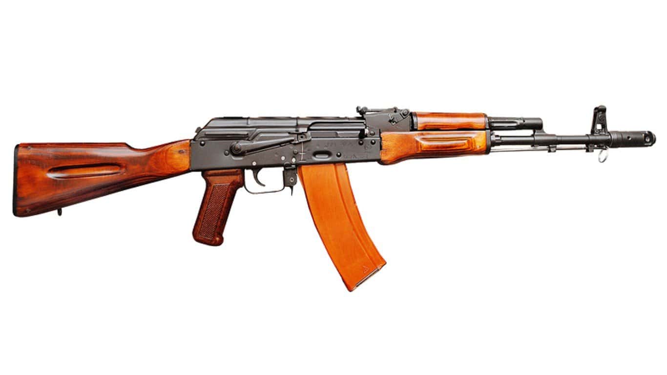 32. Kalashnikov AK-74