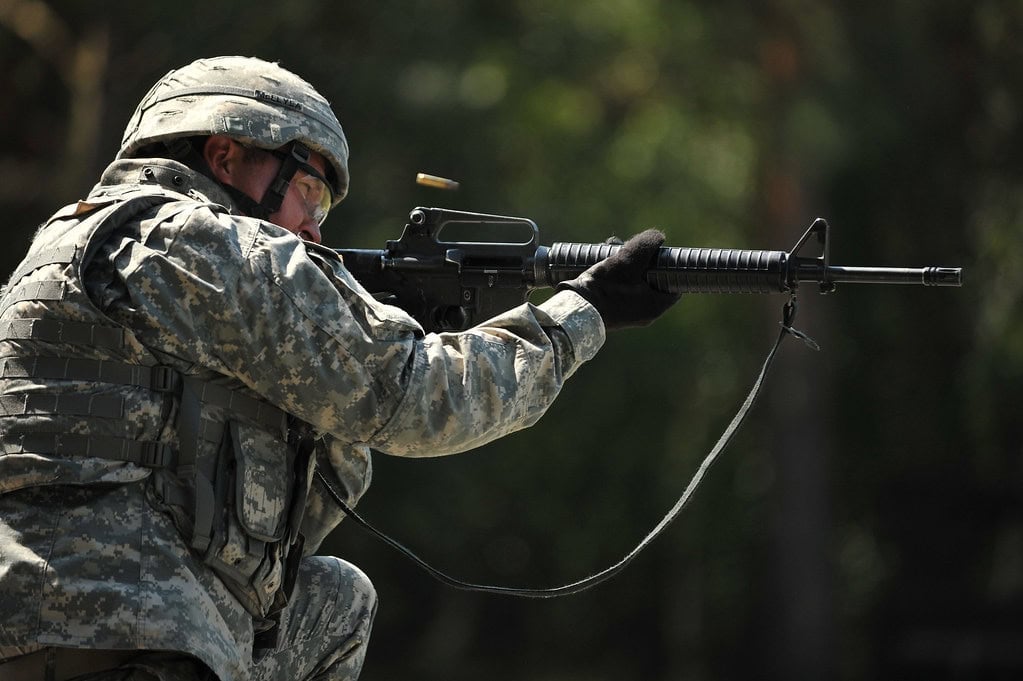 M16