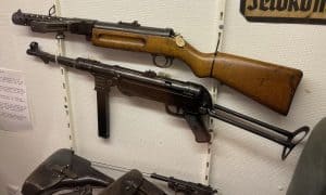 WW2 German submachine guns (Maschinenpistole). 9mm Bergmann MP18, 9mm Schmeisser MP40, etc. Hjemmefrontmuseet Rakkestad museum, Norway 2021-06-20 18IMG 5670