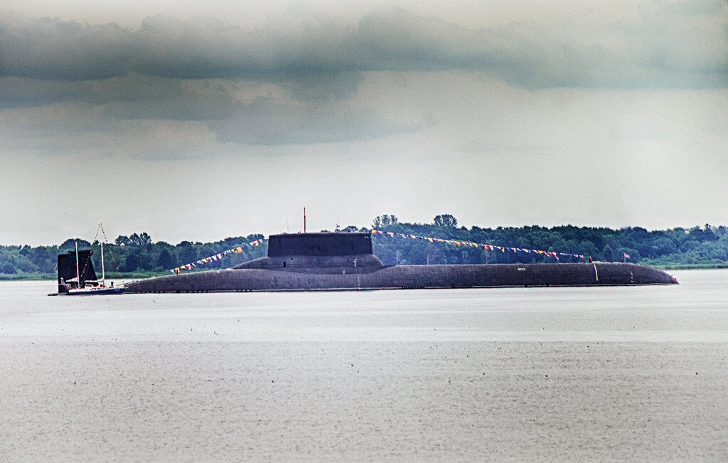 Russian submarine Dmitriy Donskoi (TK-208) in Kronshtadt. ПЛАРБ 'Дмитрий Донской' в Кронштадте.