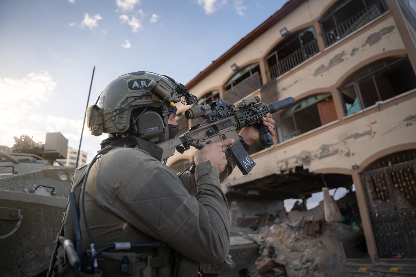 These Guns Give Navy SEALs an Edge in Urban Combat