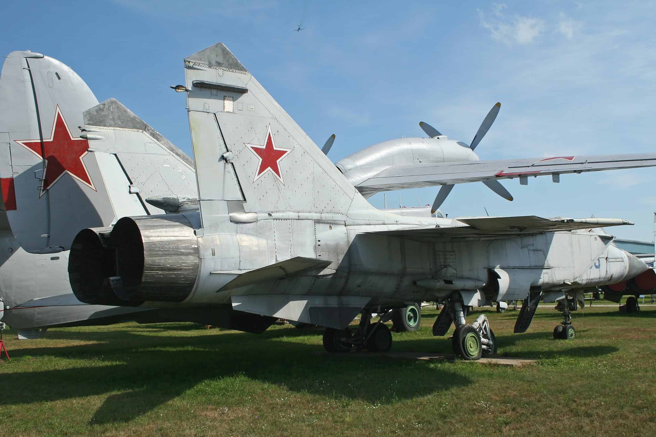 8. MiG-31 Foxhound